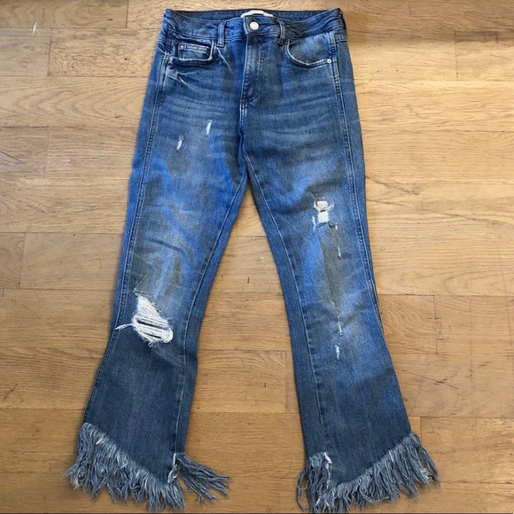 Zara Denim - Zara Fringed Cropped Jeans